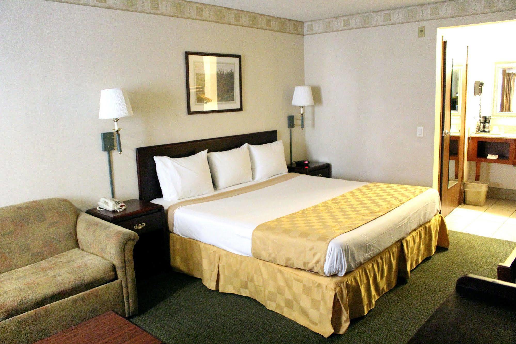 Country Inn Ontario Exterior photo